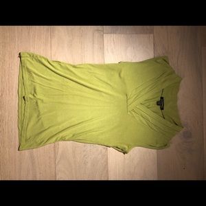 Le Chateau Green V-Neck Tank Top (XXS)